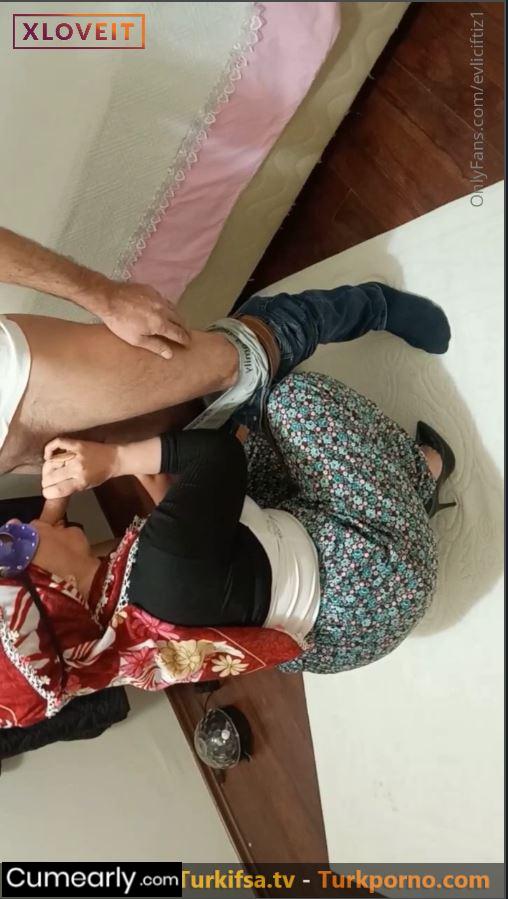 Türbanlı Karı koca yaşlı çift sikiş seyret