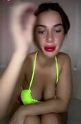 Dancer Aybik ifşa Memelere valiz gerekli