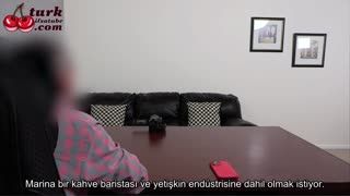 Genç Starbucks da çalışan kızın Anal Casting Pornosu